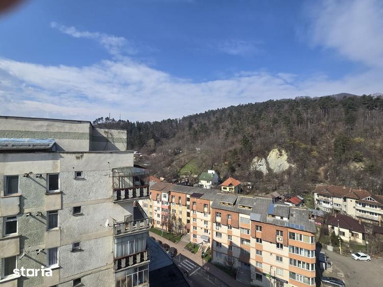 Garsonieră decomandată în Central
