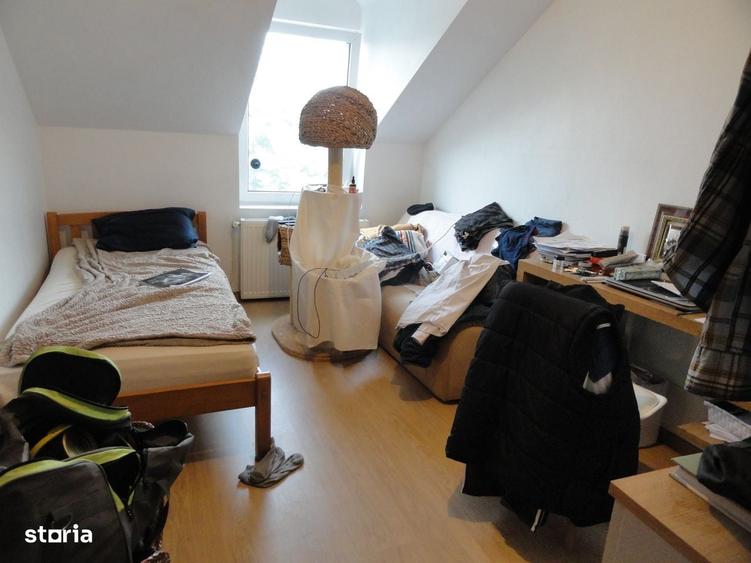 Casă cu 4 camere cu Teren 500 Mp în Central