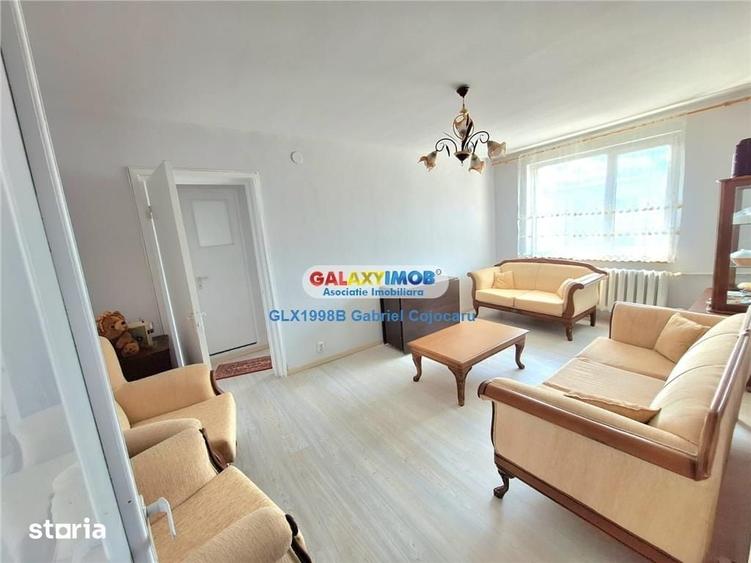 Apartament cu 3 camere semidecomandat, mobilat în Tudor Vladimirescu