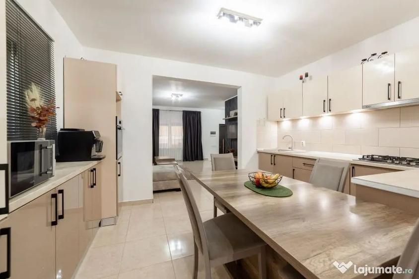 Casă cu 5 camere cu Teren 202 Mp în Trivale