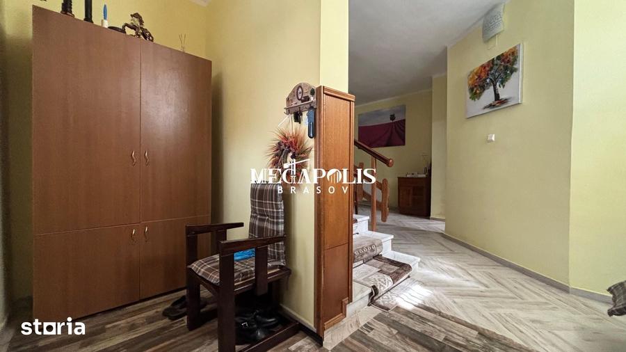 Casă cu 5 camere cu Teren 500 Mp în Central