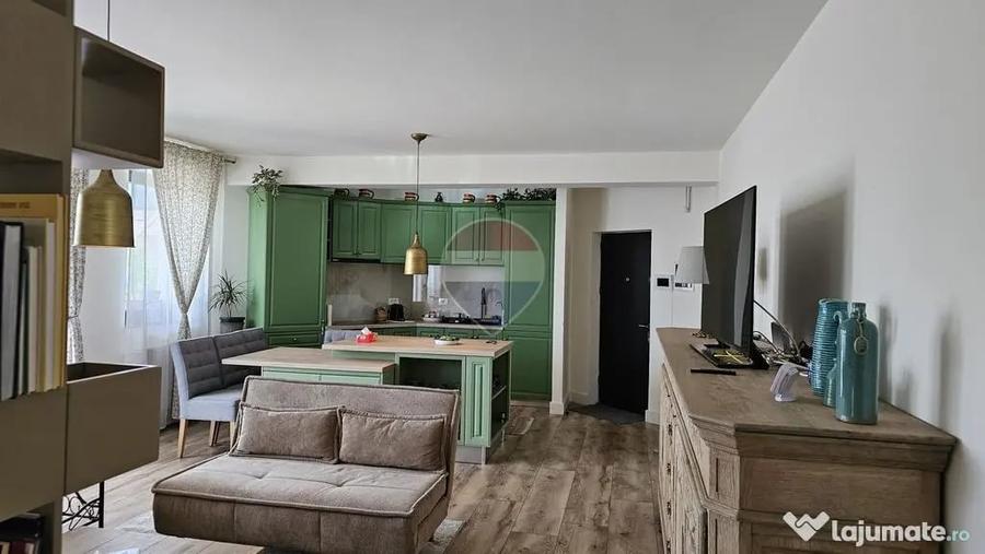 Apartament cu 2 camere decomandat în Central
