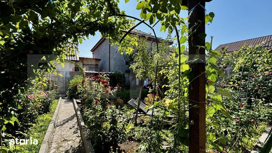 Casă cu 4 camere cu Teren 434 Mp în Cernele