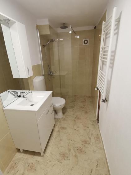 INCHIRIEZ apartament 2 camerea la casa ,renovat, zona Lazaret - 7