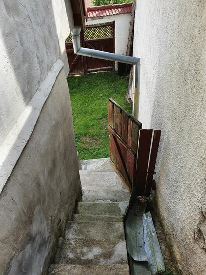 Casă cu 4 camere cu Teren 280 Mp în Periferie