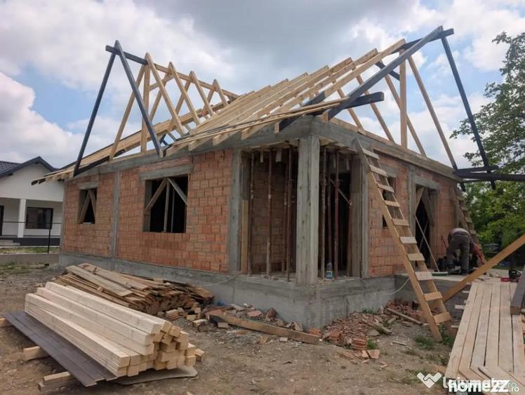 Casă cu 3 camere cu Teren 315 Mp în Central