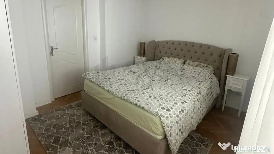 Apartament cu 3 camere semidecomandat în Cișmigiu