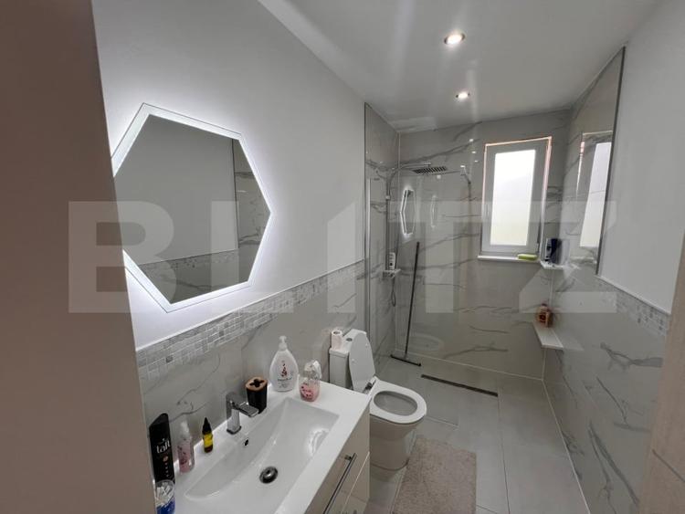 Casă individuală cu 5 camere cu Canalizare în Dezmir