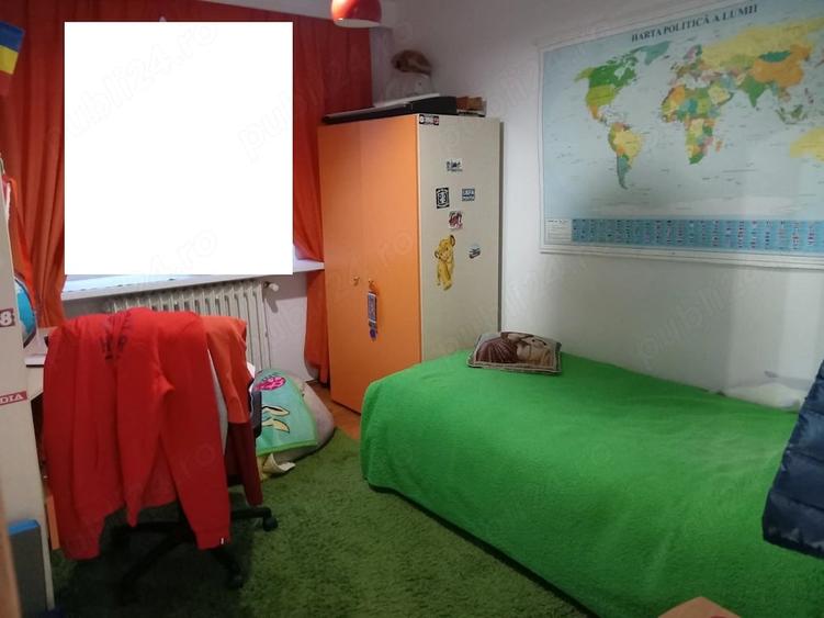 Apartament cu 3 camere decomandat în Central