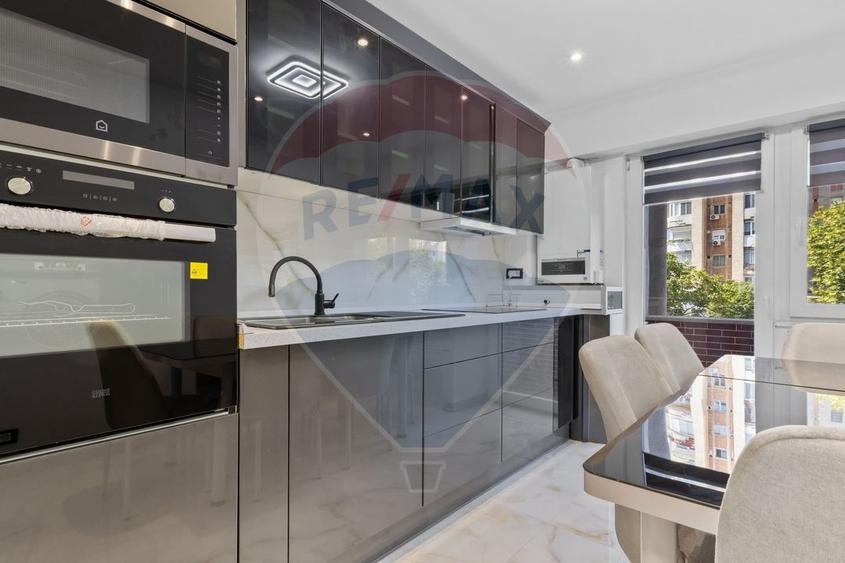 Apartament cu 3 camere decomandat, mobilat în Băncilor
