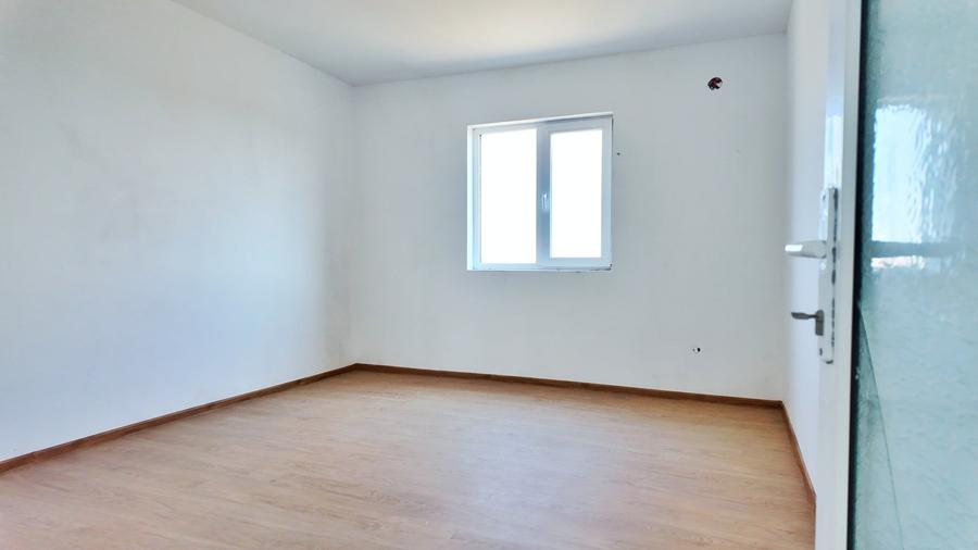 Casă cu 4 camere cu Teren 400 Mp în Central