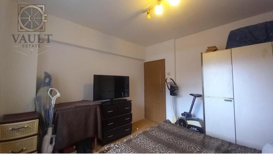 Apartament cu 4 camere semidecomandat, mobilat în Brâncoveanu — fotografia 3