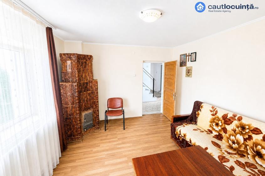 Casă cu 5 camere cu Teren 4900 Mp în Micești