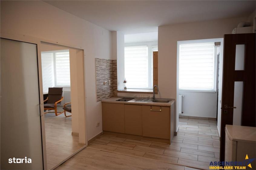 Apartament cu 2 camere semidecomandat, mobilat în Centrul Istoric