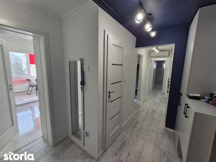 Apartament cu 3 camere, mobilat în Micălaca