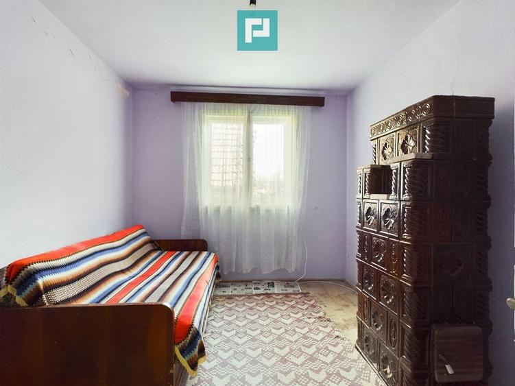 Casa cu 8 Camere in Salajeni - 9