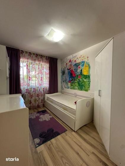 Apartament cu 4 camere decomandat în Valea Roșie