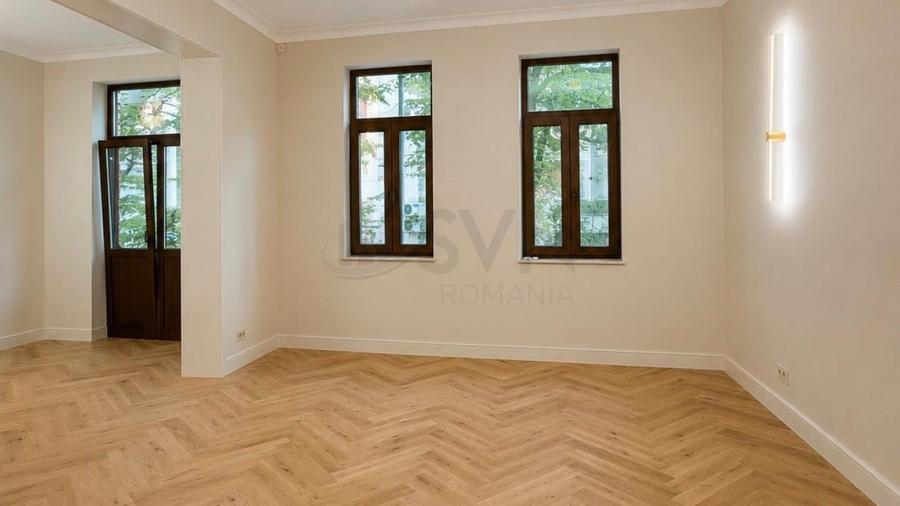 Apartament cu 3 camere decomandat în Dacia