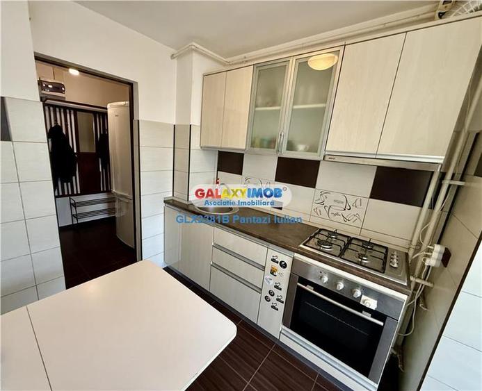 Apartament cu 3 camere decomandat, mobilat în Nicolae Grigorescu