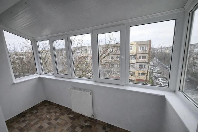 Apartament cu 3 camere semidecomandat în Micro 16