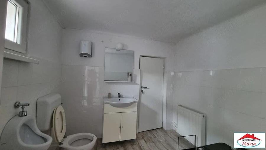 Casă cu 2 camere cu Teren 200 Mp în Central