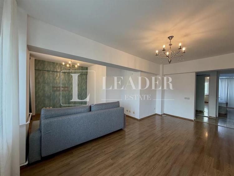 Apartament cu 4 camere decomandat, mobilat în Central