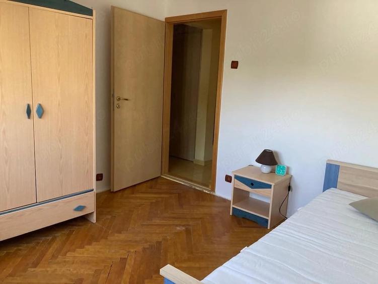 Apartament cu 3 camere decomandat în Bucovina