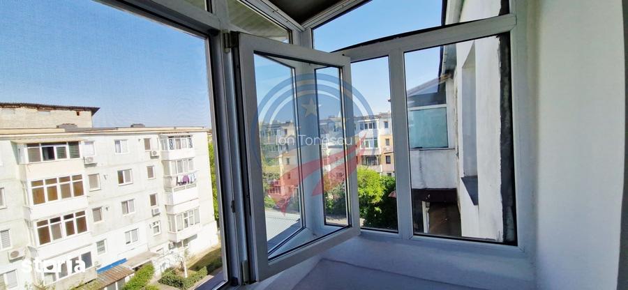 Apartament de vanzare in zona Craiovita langa Scoala Mihai Viteazul
