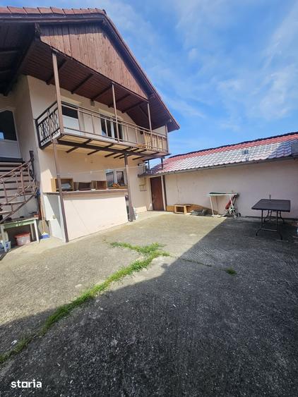 Casă cu 6 camere cu Teren 307 Mp în Goranu