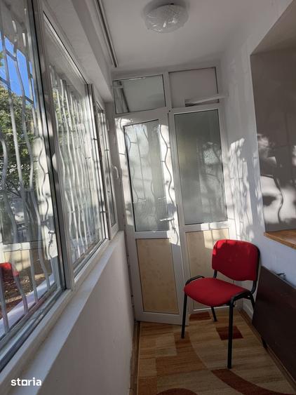 Inchiriez apartament de doua camere - 1