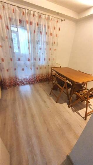 Apartament cu 3 camere decomandat, mobilat în 1 Decembrie