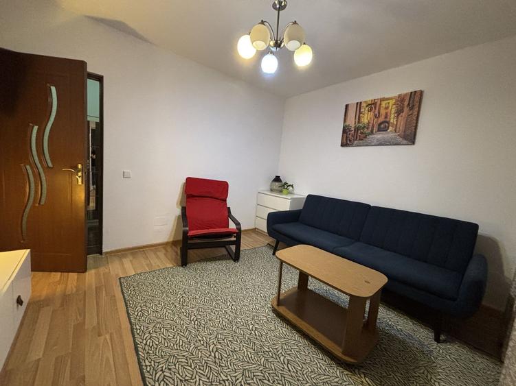 Garsonieră decomandată, mobilată în Central