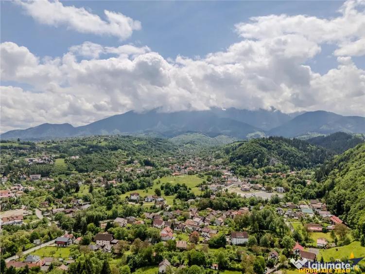 Casă cu 7 camere cu Teren 800 Mp în Predeluț
