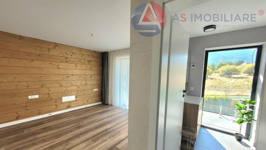 Casă cu 3 camere cu Teren 400 Mp în Glăjărie
