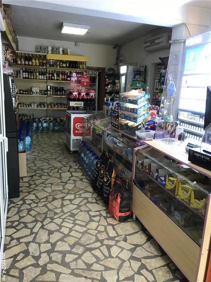 Spațiu comercial, de 150 mp, în Petricani