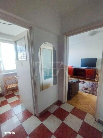 Apartament cu 3 camere semidecomandat, mobilat în Iancului