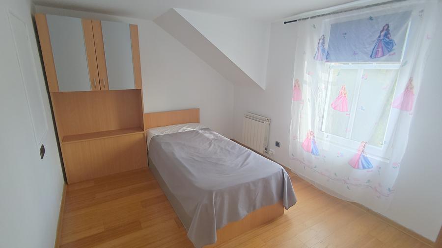 Casă individuală cu 3 camere cu Teren 300 Mp în Gușterița