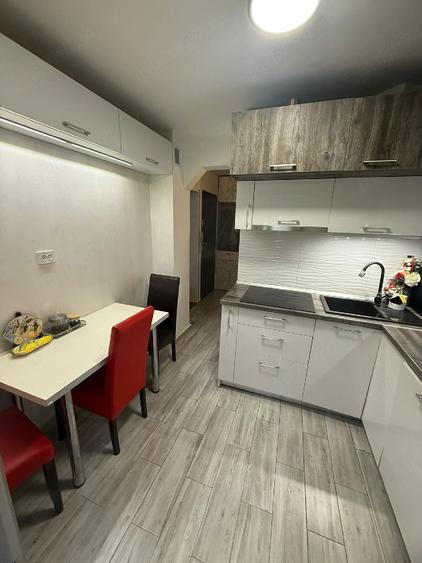 Apartament cu 3 camere decomandat în Rogerius