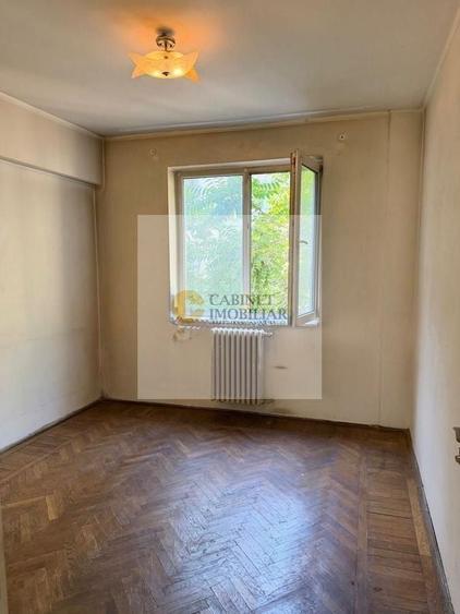 3 camere I Cismigiu  I De renovat I Etaj 4 - 1