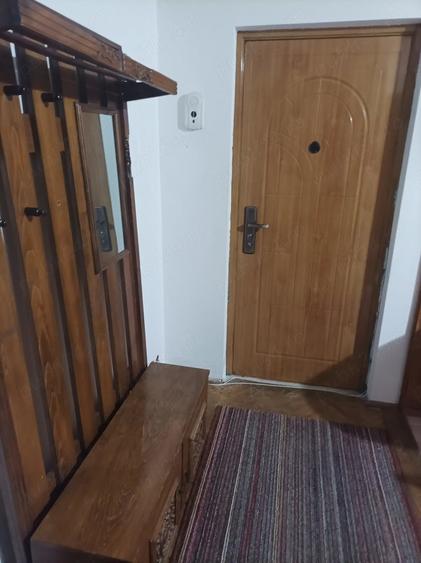Apartament cu 3 camere decomandat în Semicentral