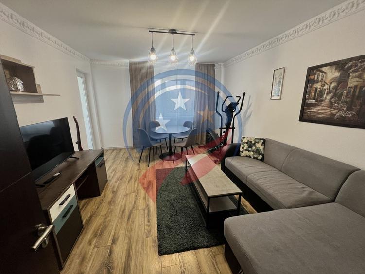 Apartament cu 3 camere decomandat în 1 Mai