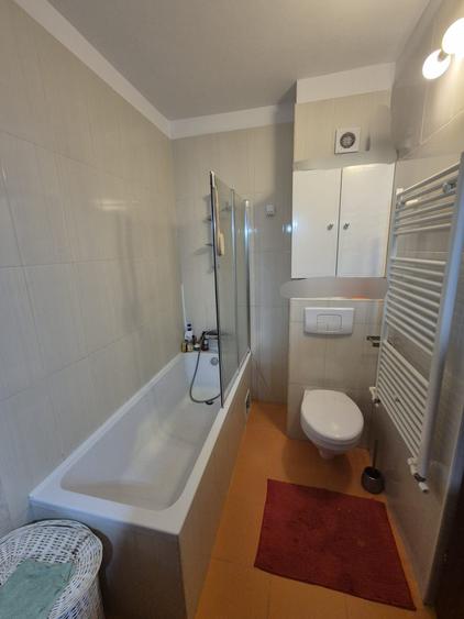 Apartament cu 2 camere decomandat în Est