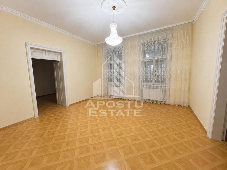 Birou, de 500 mp, în Elisabetin