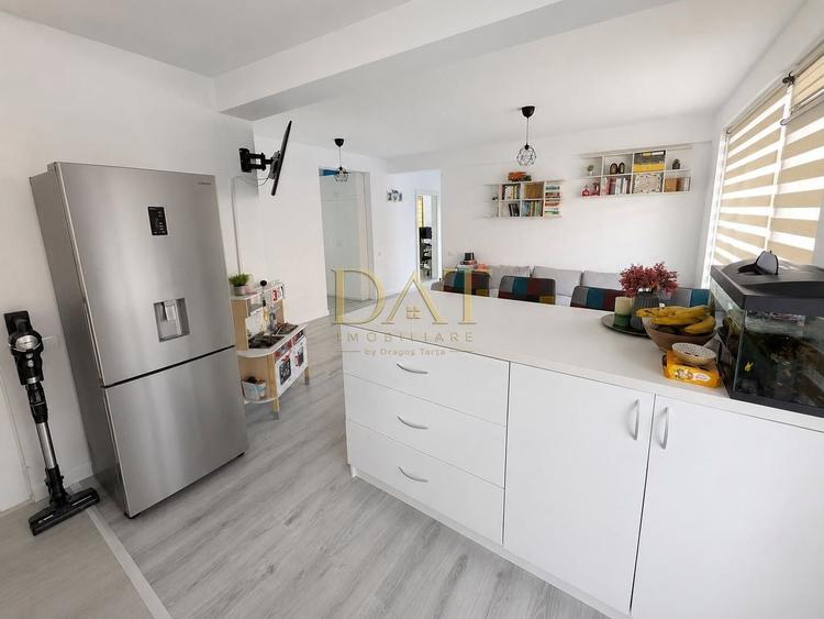 Apartament cu 4 camere în Baciu