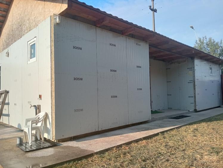 Casă individuală cu 2 camere cu Teren 712 Mp în Satchinez
