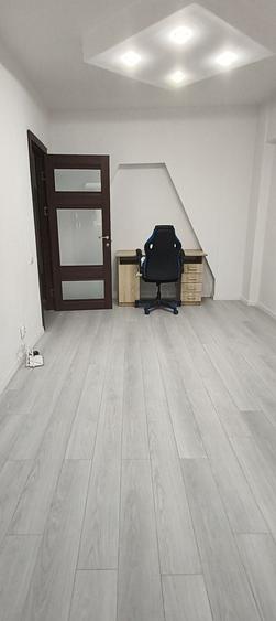 De inchiriat apartament 3 camere - 8