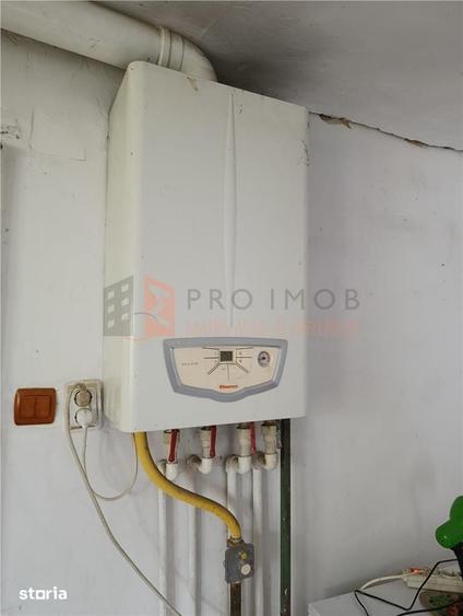 Casă cu 3 camere decomandat cu Teren 418 Mp în Central