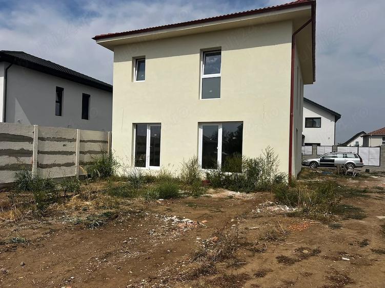 Casă cu 2 camere cu Teren 500 Mp în Vladimirescu