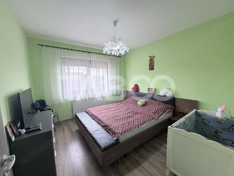Apartament cu 4 camere decomandat în Șura Mare