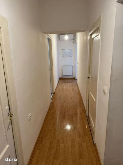 Casă cu 6 camere cu Teren 404 Mp în Buna Vestire